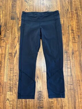 Lululemon Black Leggings with Pockets Size 6